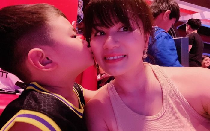 Con trai Đan Trường đã khỏi Covid, vợ cũ có chia sẻ gây chú ý