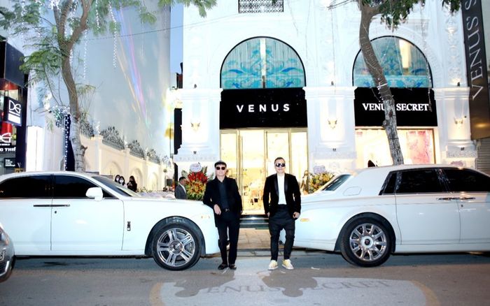 Đi siêu xe Rolls - Royce Phantom, Vũ Khắc Tiệp ký hợp tác mở 150 showroom Venus' Secret