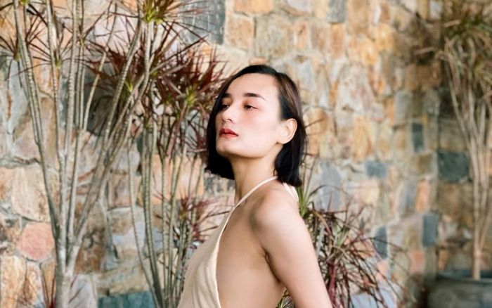 Bị chê 'lép như đàn ông', Lê Thúy đáp trả sâu cay tiết lộ lí do không nâng ngực