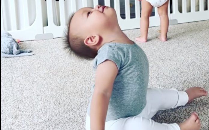 Lisa và Leon bất ngờ bắt chước Hà Hồ một điều, khiến cả nhà 'hốt hoảng'