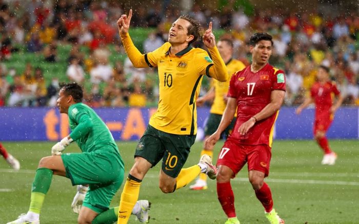 Thua trận đậm nhất thời ông Park, tuyển Việt Nam rơi khỏi Top 100 thế giới