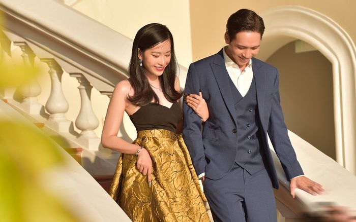 Nam Em, Bạch Công Khanh 'đầu ấp tay gối' mặn nồng cùng nhau khiến dân tình tò mò