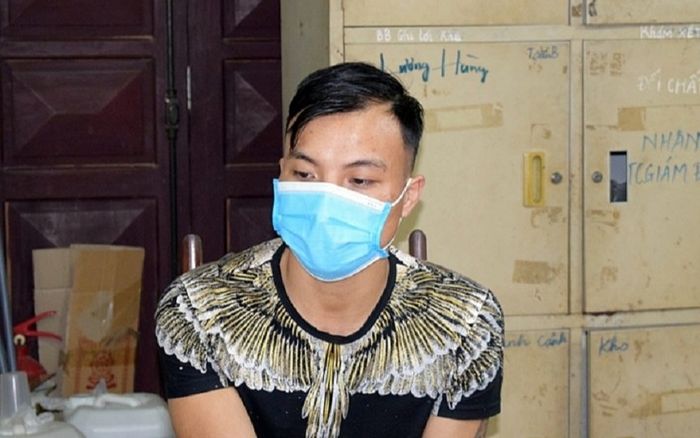 Gã trai ngủ lại phòng trọ bạn gái rồi rạng sáng bóp cổ nạn nhân đến chết để cướp tài sản