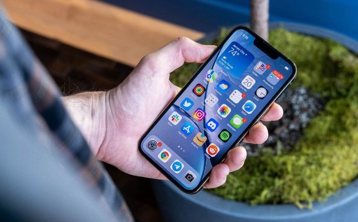 iPhone 13 Pro được khắc phục lỗi màn hình