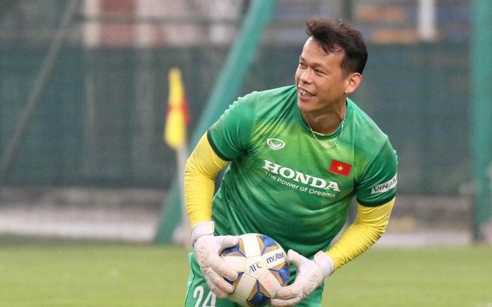 Đội hình xuất phát Việt Nam vs Trung Quốc: Thủ môn Tấn Trường dự bị