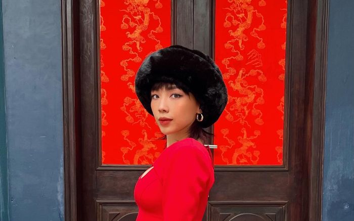 Tóc Tiên 'khóc ròng' chia sẻ cân nặng của mình sau 4 ngày ăn Tết