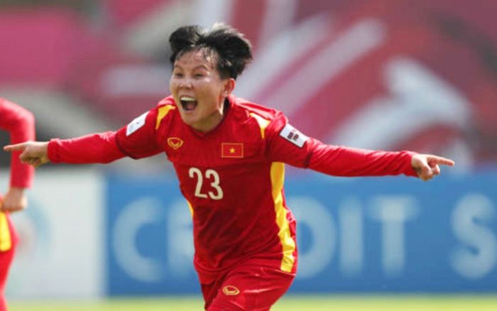 Bích Thuỳ - tác giả bàn thắng lấy vé World Cup: Chạy 2 vòng sân đã sốc, cả đội nhìn thương xót