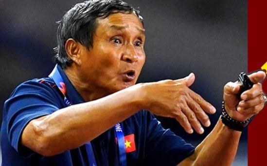 Vừa giành vé World Cup, HLV Mai Đức Chung đã xin nghỉ dẫn dắt tuyển nữ Việt Nam