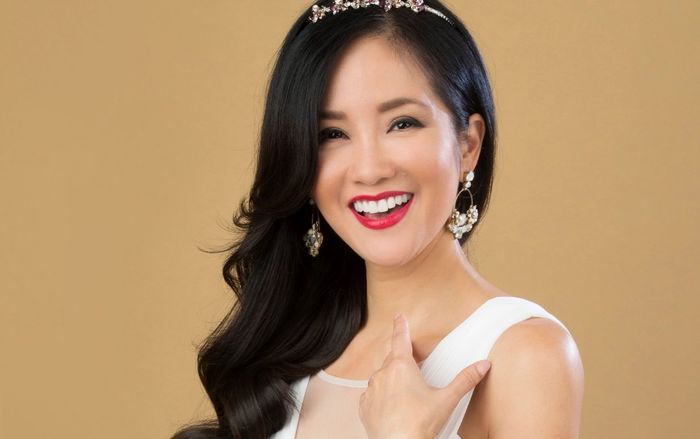 Diva Hồng Nhung nói gì khi bị nghi có bầu trong thời gian sống ở Pháp cùng bạn trai?