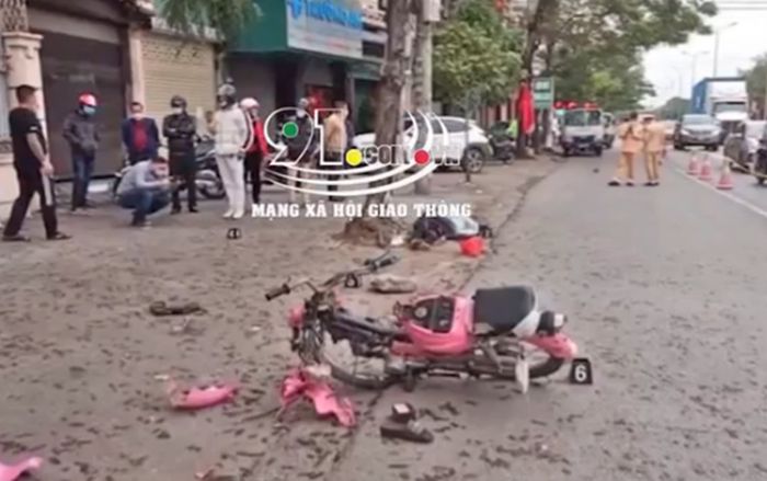 Nam sinh đâm vào gốc cây sau vụ va chạm xe máy, khoảnh khắc sau cùng khiến nhiều người ám ảnh
