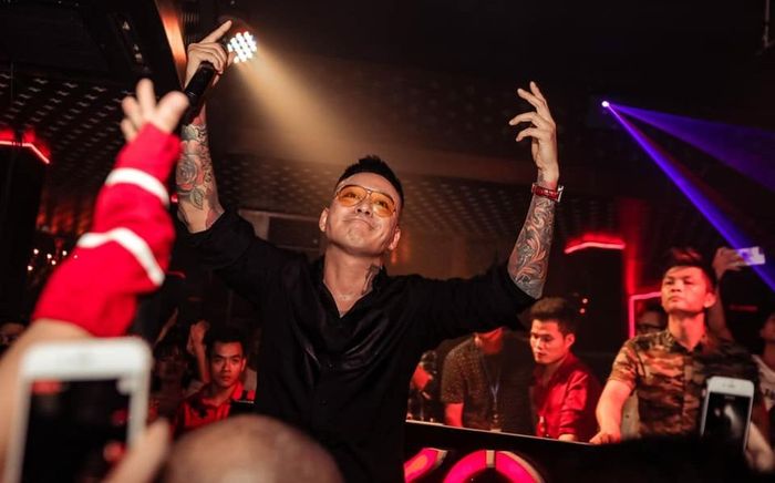 Từng tuyên bố 'tạm ngưng hát', Tuấn Hưng nói gì khi gần đây đi hát nhiệt tình trở lại?