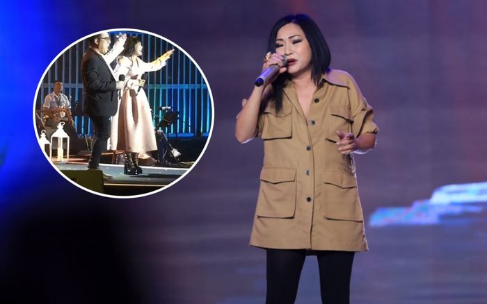 Chiếc micro trên tay dường như 'tàng hình' khi Phương Thanh cất giọng thị phạm hát chay