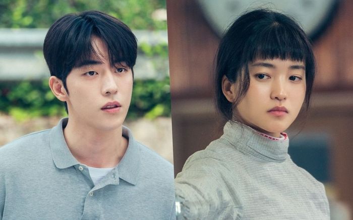 'Twenty Five, Twenty One' gây sốt, Kim Tae Ri được khen nức nở, Nam Joo Hyuk lại bị chê diễn đơ