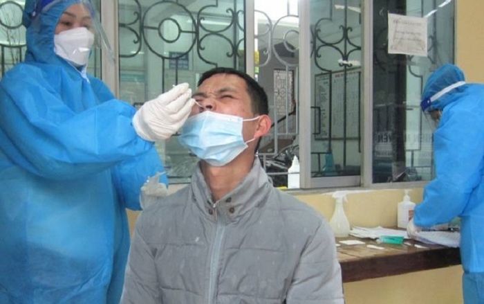 Ngày 15/2: Lần đầu số mắc COVID-19 mới ở nước ta lên đến 31.814 ca