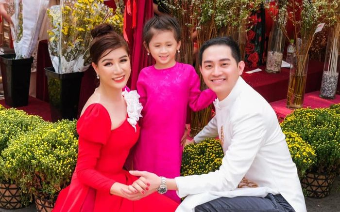 Trang Trần hạnh phúc mừng sinh nhật chồng, không quên nhắn anti-fan: 'Của chị, chị bỏ mấy em mới hưởng'