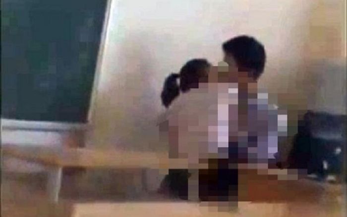 Nhiều lần qua đêm với nữ sinh 15 tuổi, thầy giáo thực tập nhận kết đắng