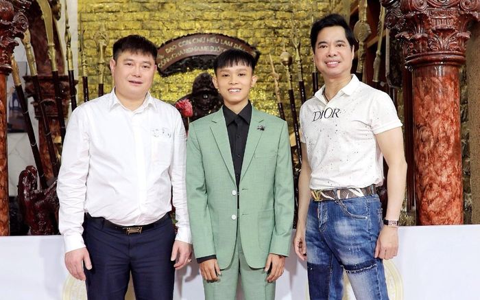 Hồ Văn Cường có thành tích 'khởi sắc' sau khi tái xuất dưới sự giúp đỡ của danh ca Ngọc Sơn và bầu Thụy