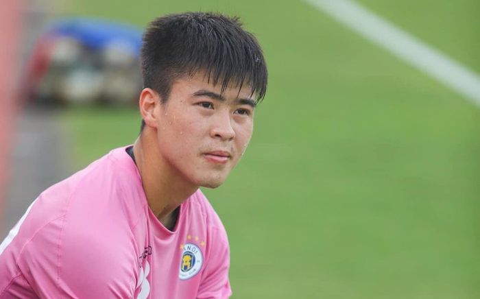 Hai ngôi sao tuyển Việt Nam test nhanh nhiễm Covid-19