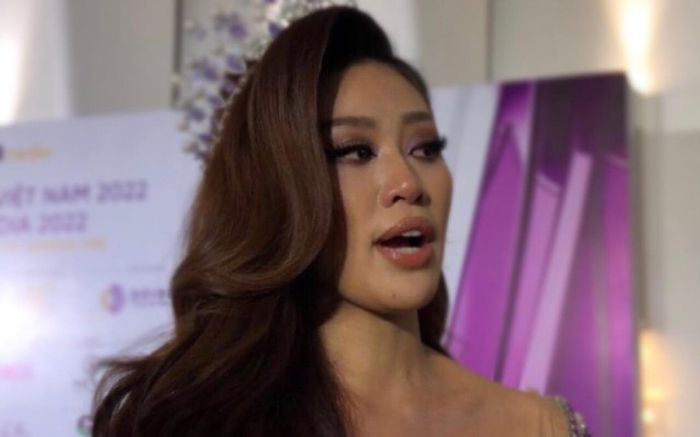 Khánh Vân bật khóc ngay tại sự kiện, nói thẳng về những oan ức ảnh hưởng trầm trọng đến tên tuổi