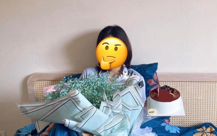 Một Á hậu nằm trên giường bệnh ngay ngày sinh nhật do suy nhược cơ thể