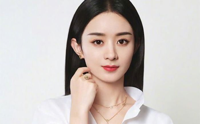 Triệu Lệ Dĩnh bị tố mắc bệnh ngôi sao, coi thường fan