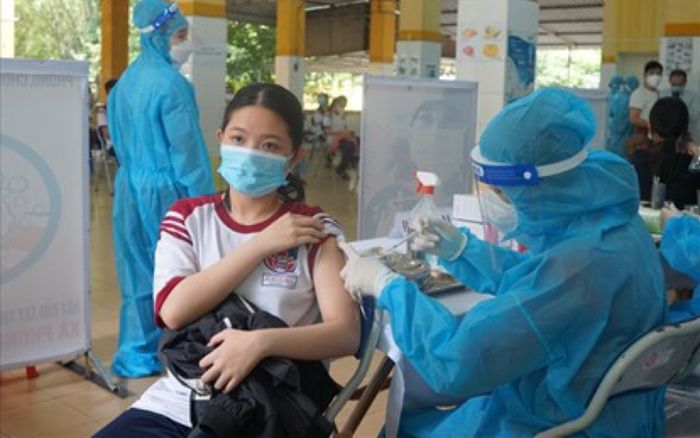 TP.HCM sẽ bố trí tiêm vaccine Covid-19 cho trẻ 5-11 tuổi tại trường học