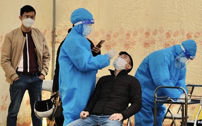 Tin COVID-19 chiều 25-2: Số ca mắc mới lên 78.795 ca, Hà Nội lên mốc gần 10.000 ca