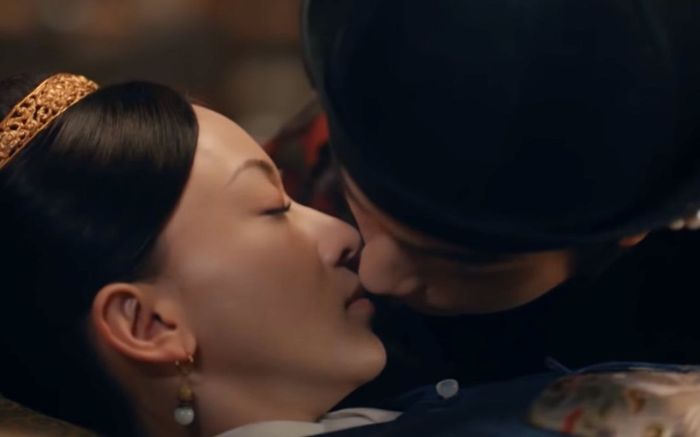 'Thượng thực' khiến dân tình 'mệt tim': Ngô Cẩn Ngôn đang ngủ, Hứa Khải vẫn mò vào phòng hôn bằng được