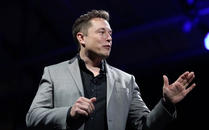 Tỷ phú Elon Musk hỗ trợ người dân Ukraine kết nối Internet