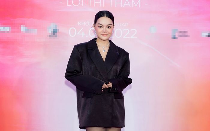 Phạm Quỳnh Anh lộ rõ 'mười mươi' dấu hiệu đang mang bầu