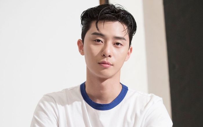 Park Seo Joon đến Hungary quay phim, cuối cùng dự án đóng với IU cũng bớt xui