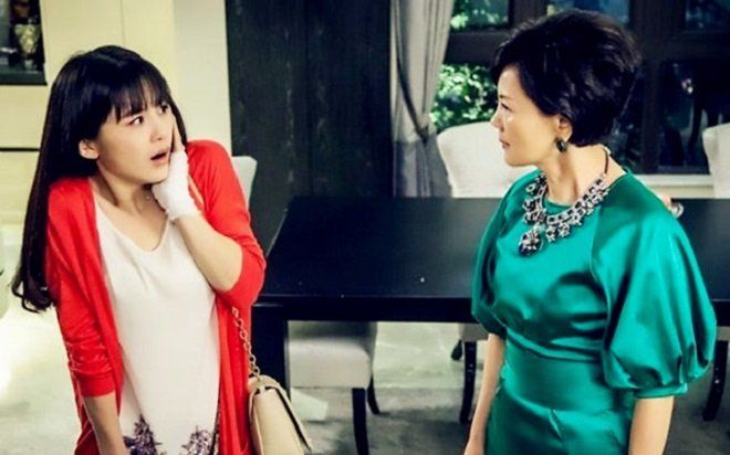 Mẹ chồng tát thẳng mặt con dâu khi thấy con trai mát-xa cho vợ, sáng mai bà nhận được tin 'sét đánh'
