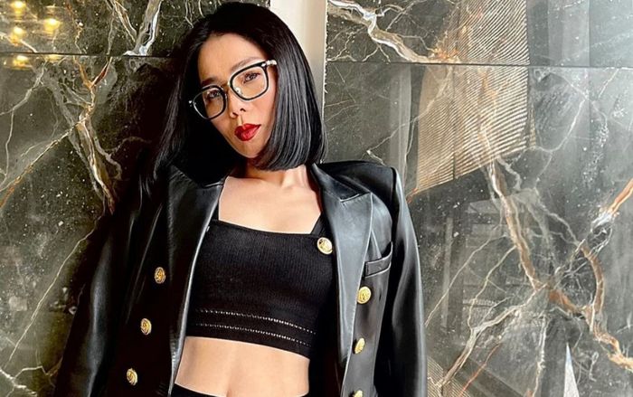 Lệ Quyên 'nửa đùa nửa thật' diện bộ đồ 'khó đỡ' để đi bơi