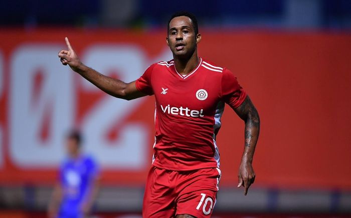 Viettel vươn lên ngôi đầu, thách thức phần còn lại V.League