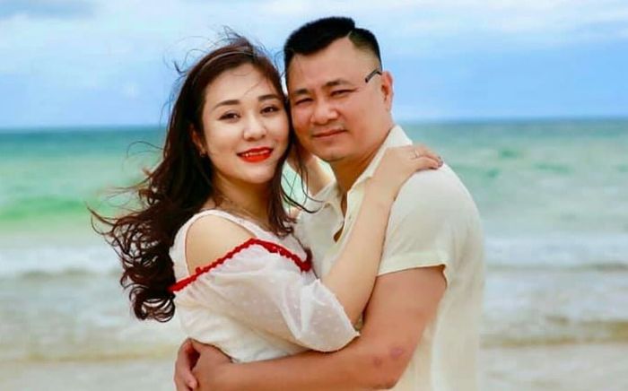 Vợ NSND Tự Long mang thai quý tử, cả Vbiz nô nức chúc mừng
