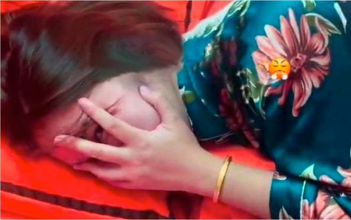 Trả tiền tỷ thuê nhà suốt 8 năm, người đàn ông tức 'nổ đom đóm mắt' khi biết về chủ nhân