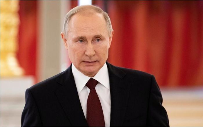 Ông Putin chia sẻ với mẹ, vợ, bạn gái của quân nhân Nga tham gia chiến dịch ở Ukraine