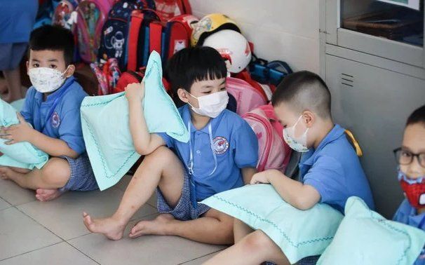 Đề xuất học sinh là F1 được đến trường