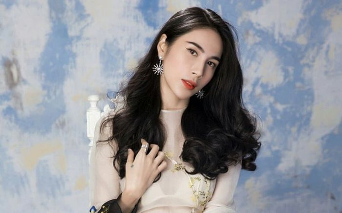 Sau sự cố từ thiện, cuộc sống của Thủy Tiên giờ ra sao?