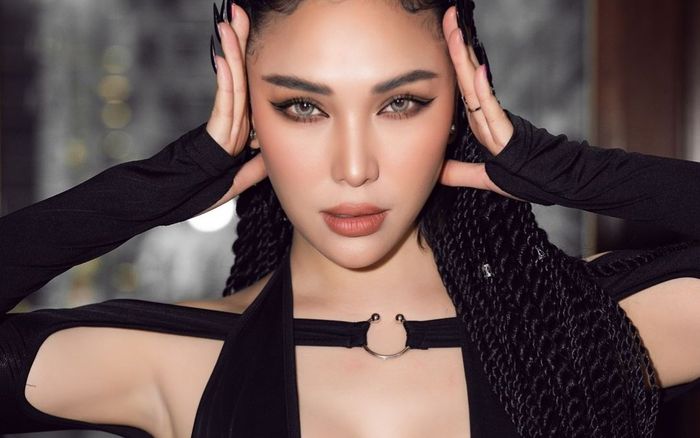Sau lùm xùm tình cảm, Quỳnh Thư ẩn ý về triết lý tình yêu: Phụ nữ đẹp nhờ có đàn ông tốt bên cạnh