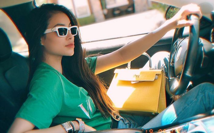 Cuộc sống Phạm Hương bên trời Tây sau 4 năm rời showbiz: Sống trong nhung lụa, chồng cưng chiều hết mực