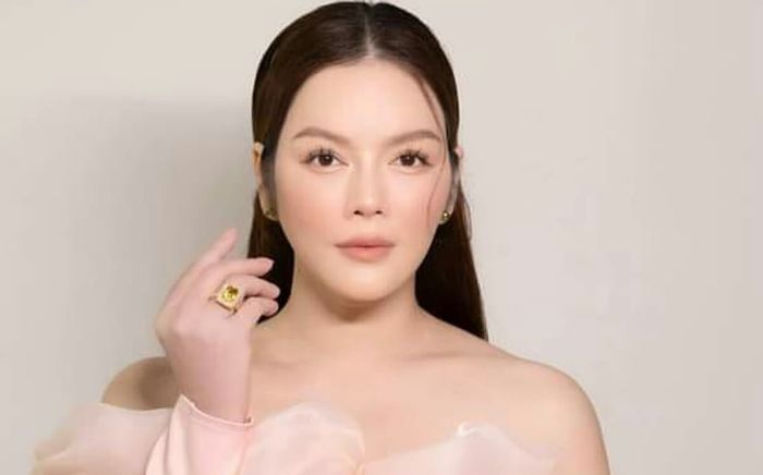 Lý Nhã Kỳ than thở sợ cô đơn khi Ngô Thanh Vân theo chồng bỏ cuộc chơi