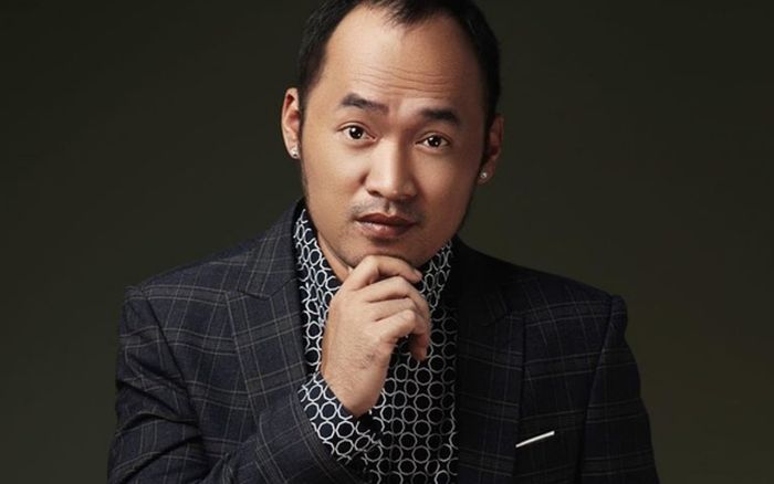 Tiến Luật bị gái lạ cưỡng hôn, thực hư ra sao?