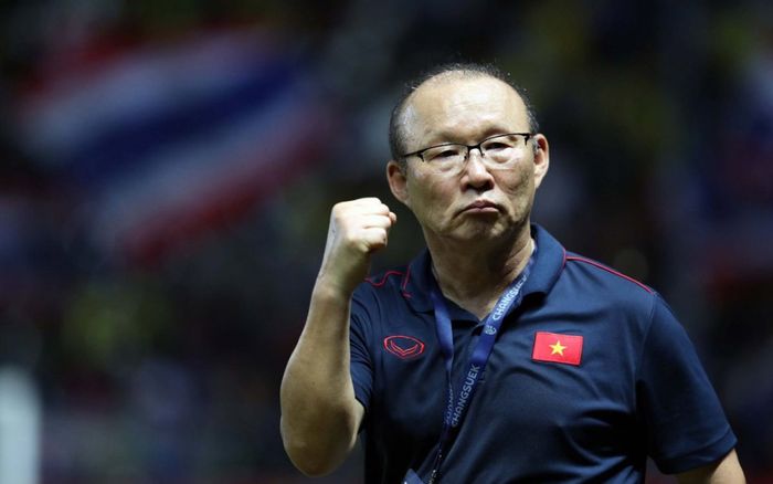 Madam Pang lôi kéo HLV Park Hang Seo sang Thái Lan?