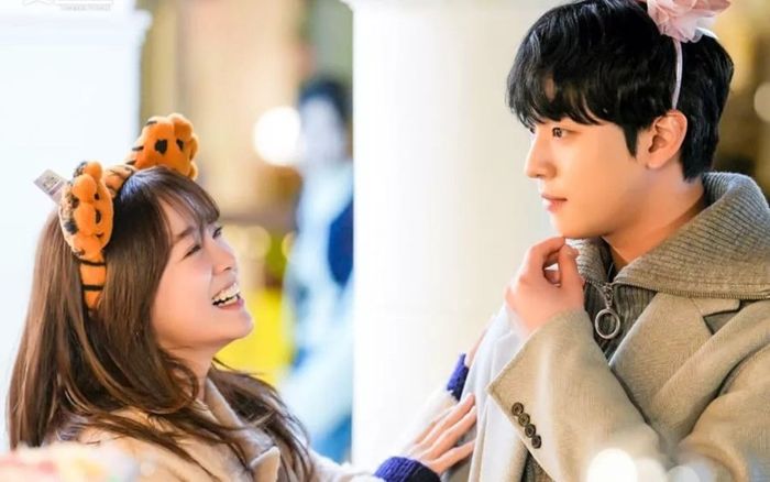 Hẹn Hò Chốn Công Sở tập 8: Bố Kim Se Jeong mắc bệnh hiểm nghèo, Ahn Hyo Seop ra tay nghĩa hiệp