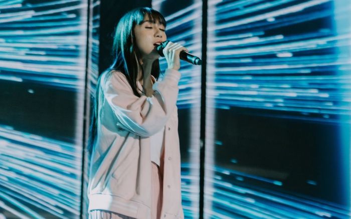 Góc fancam: Lynk Lee 'đọ' giọng hát live với Quang Trung, mặt mộc mới là điều gây chú ý hơn cả