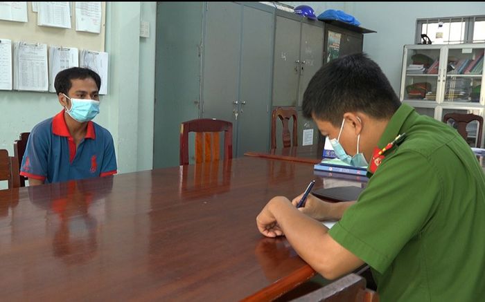 Gã cha dượng nhiều lần giở trò đồi bại với con riêng của vợ trong suốt 3 năm