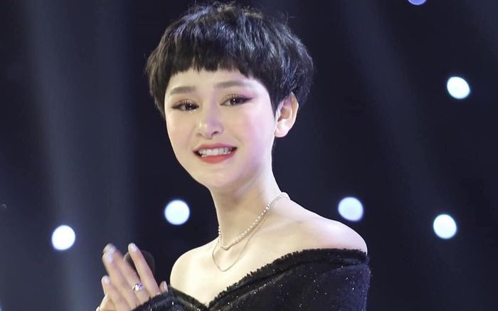 Giữa 'bão drama tình ái', Hiền Hồ bất ngờ được nhân vật này 'giải cứu'