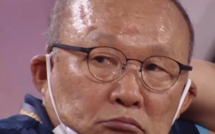 HLV Park Hang Seo bị ông Tú 'chê' trên truyền hình vì thua Oman