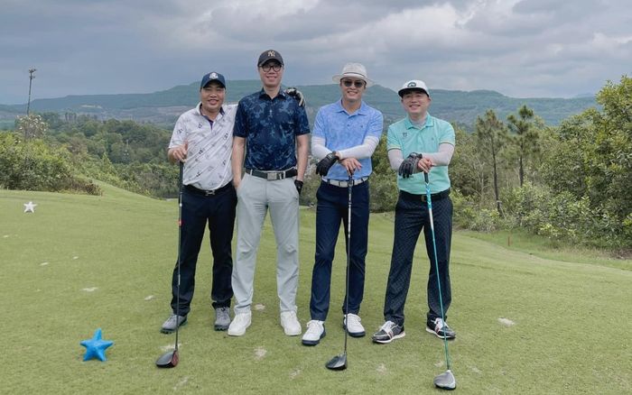 Hồng Đăng nói gì khi bị khán giả trêu đi chơi golf mà không có ai để 'nương tựa'?